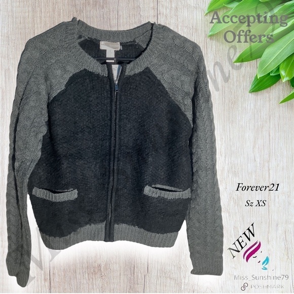 Forever21 NEW - Sz XS - black / Charcoal zipper Sweater chunky knit with pocket - Picture 1 of 6